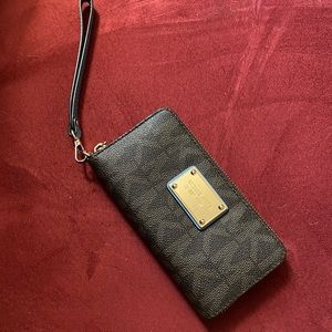 Michael Kors Wallet/Wristlet